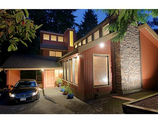 5710 Bluebell Dr, West Vancouver, BC