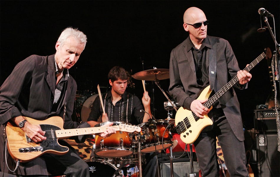 CELEBRATE! A Good Noise Christmas Concert Features Local Guitarist David Sinclair